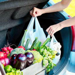 comida na mala do carro comida na mala do carro
